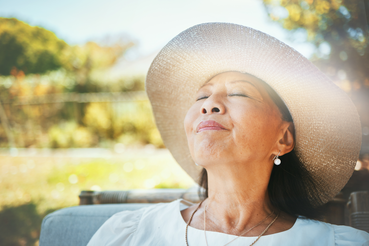sunlight exposure vs sunscreen